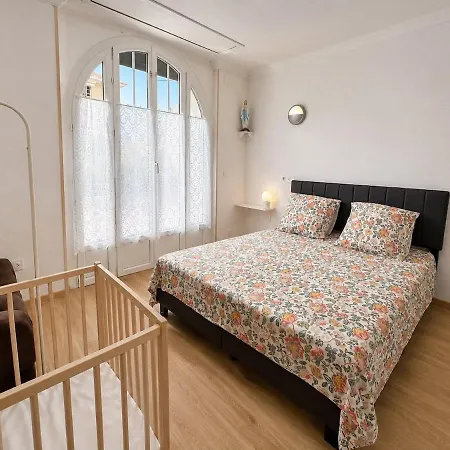 Hermes Residence, Zeus * Lurdy