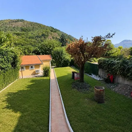 Hermes Residence, Zeus